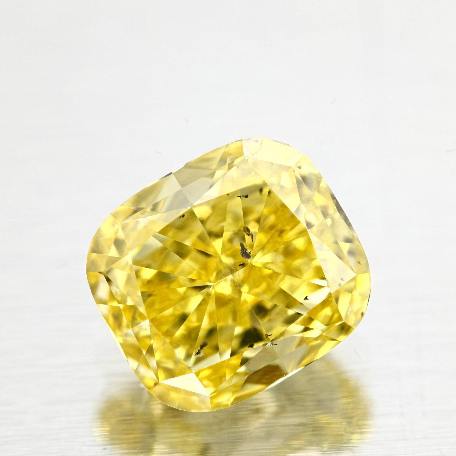 CUSHION BRILLIANT Natural Diamond