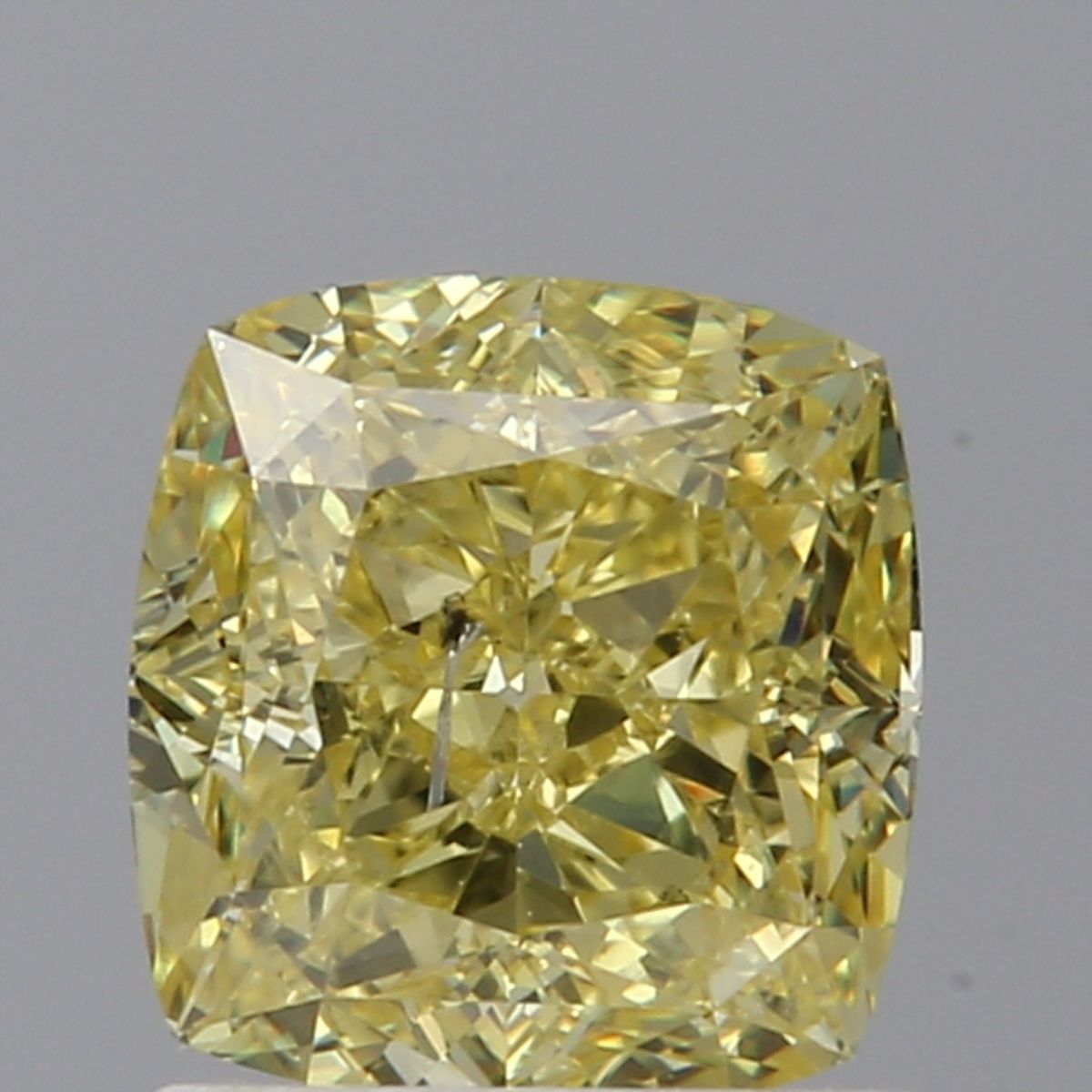 CUSHION BRILLIANT Natural Diamond