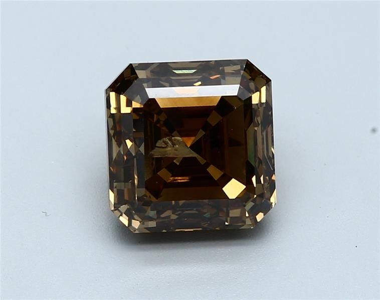 SQUARE EMERALD Natural Diamond