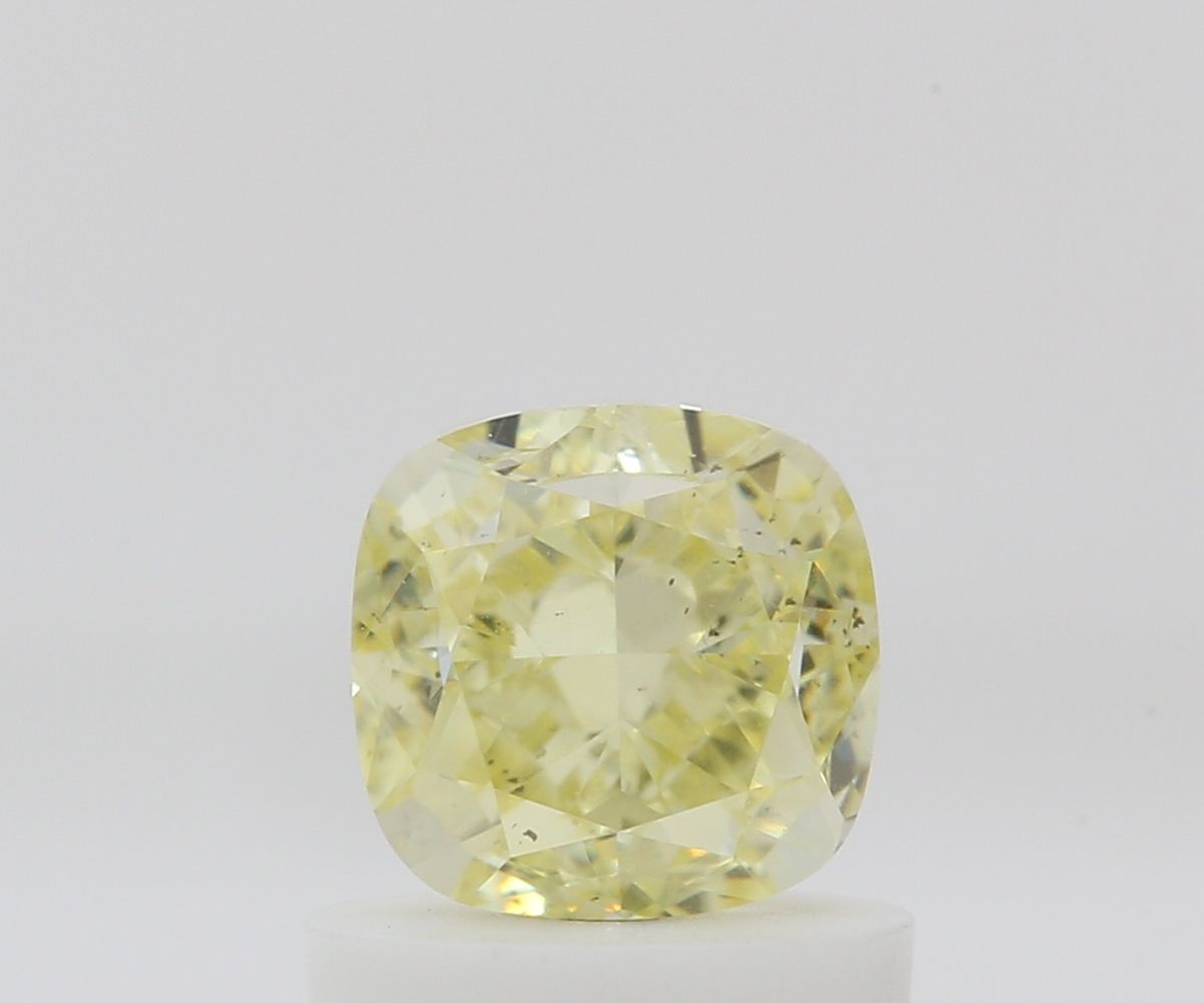 CUSHION BRILLIANT Natural Diamond