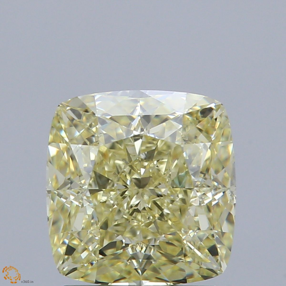 CUSHION BRILLIANT Natural Diamond