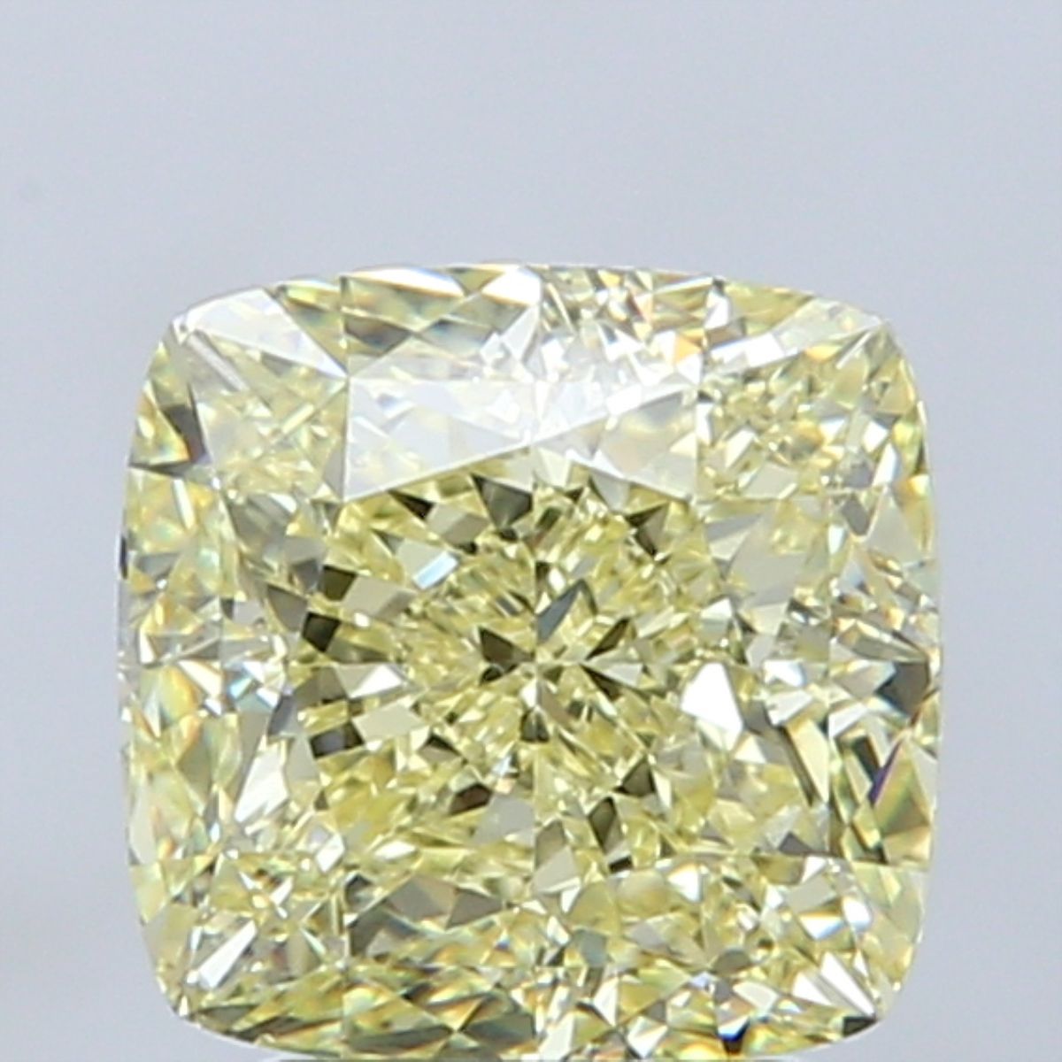 CUSHION BRILLIANT Natural Diamond