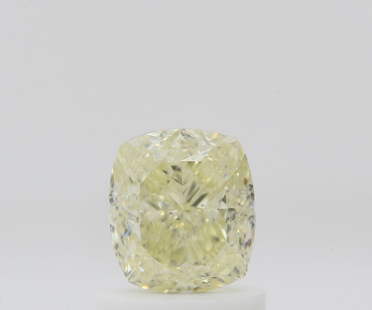 CUSHION BRILLIANT Natural Diamond