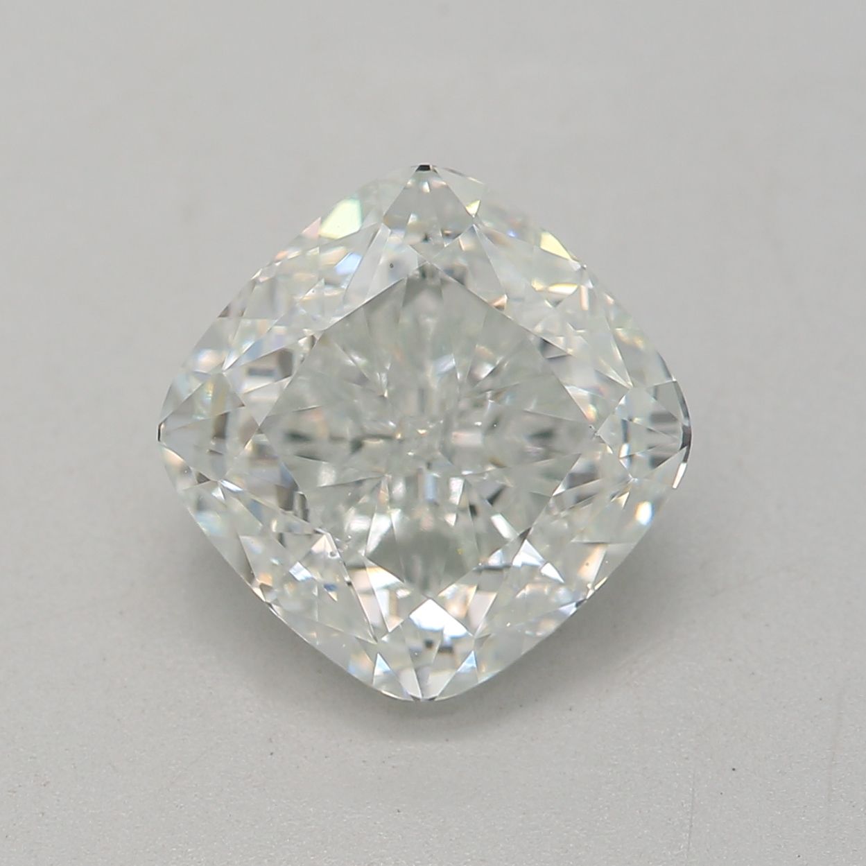 CUSHION BRILLIANT Natural Diamond