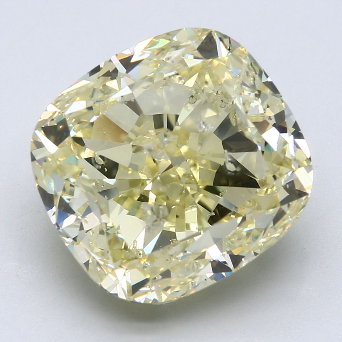 CUSHION BRILLIANT Natural Diamond