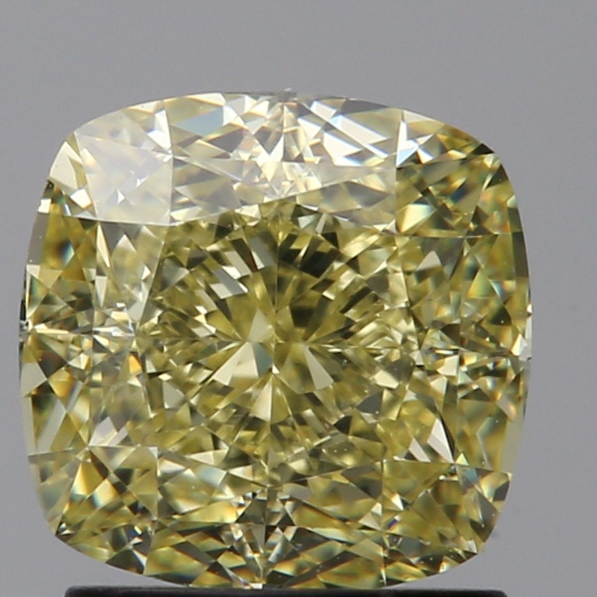 CUSHION BRILLIANT Natural Diamond