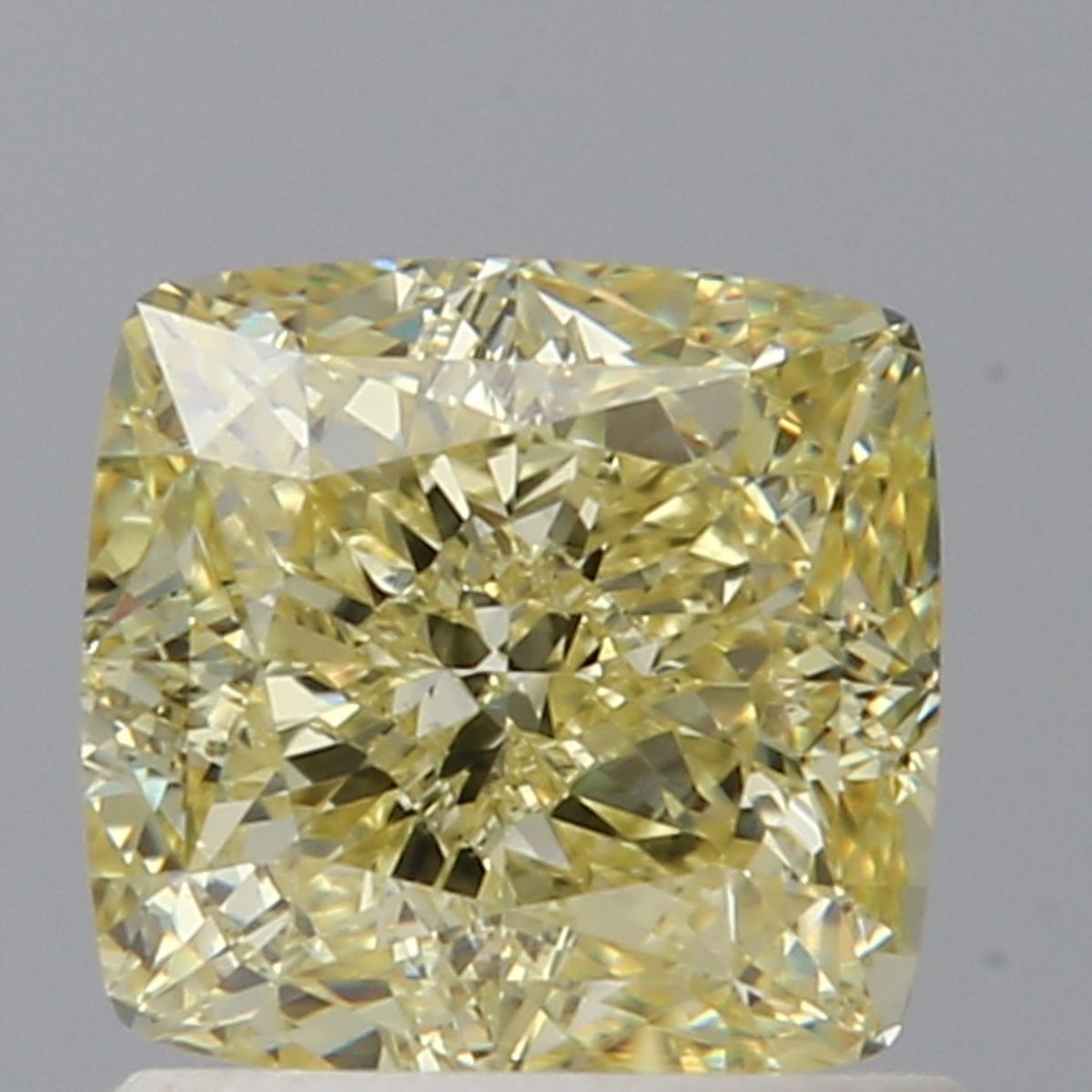 CUSHION BRILLIANT Natural Diamond