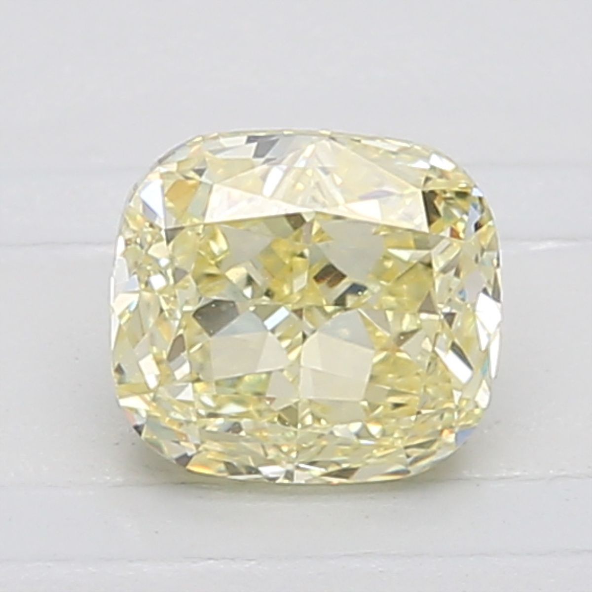 CUSHION BRILLIANT Natural Diamond