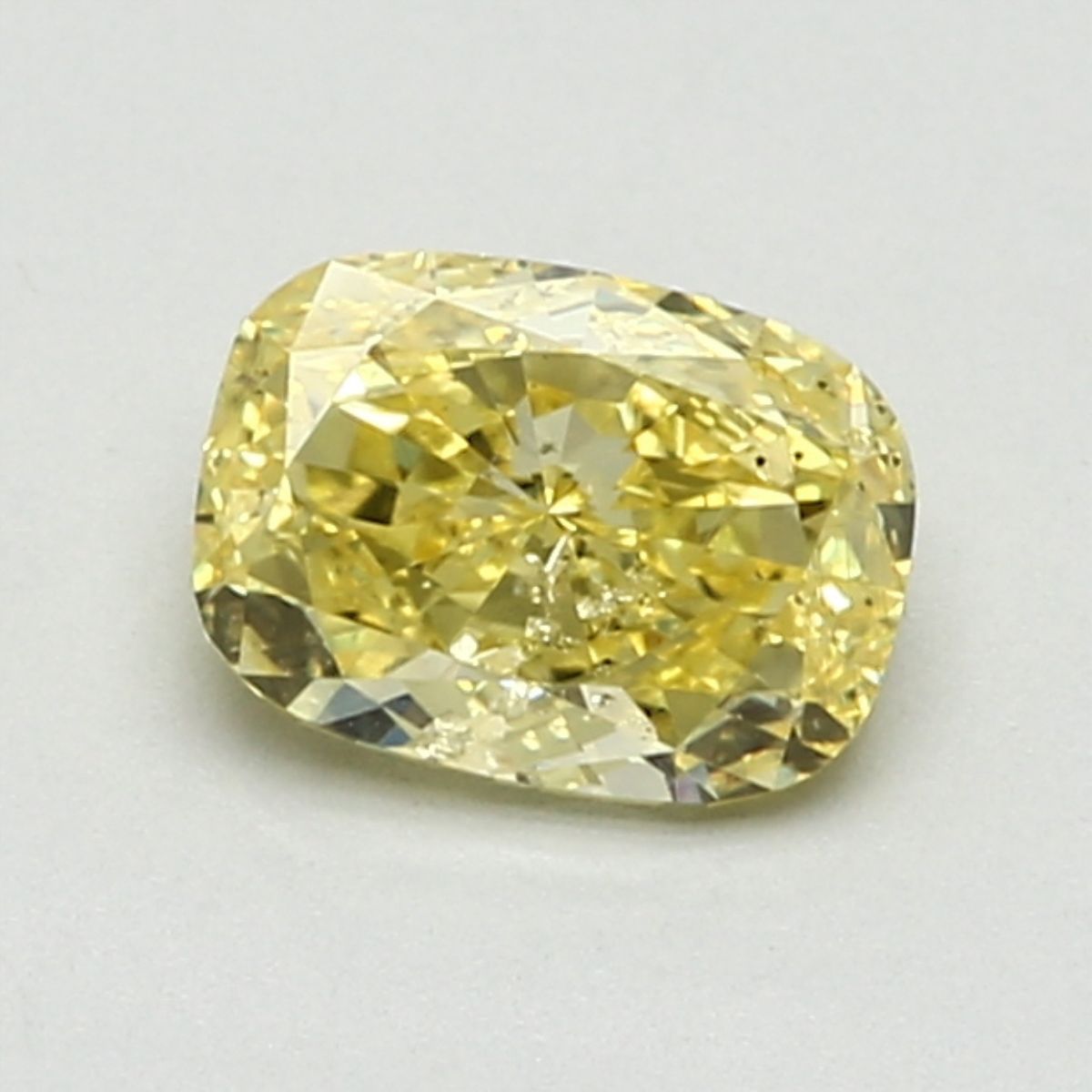 CUSHION BRILLIANT Natural Diamond