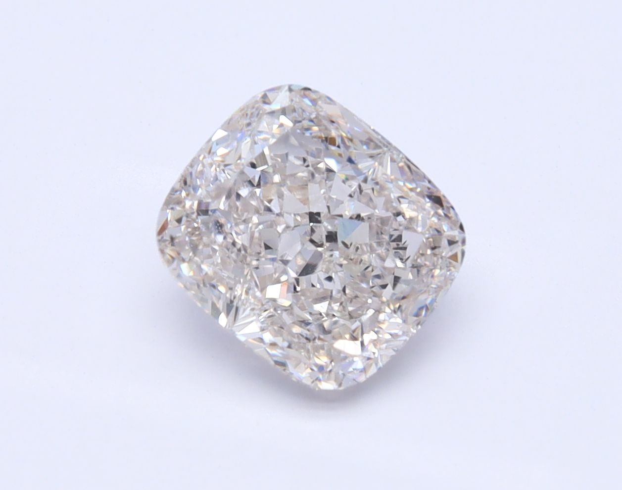 CUSHION BRILLIANT Natural Diamond