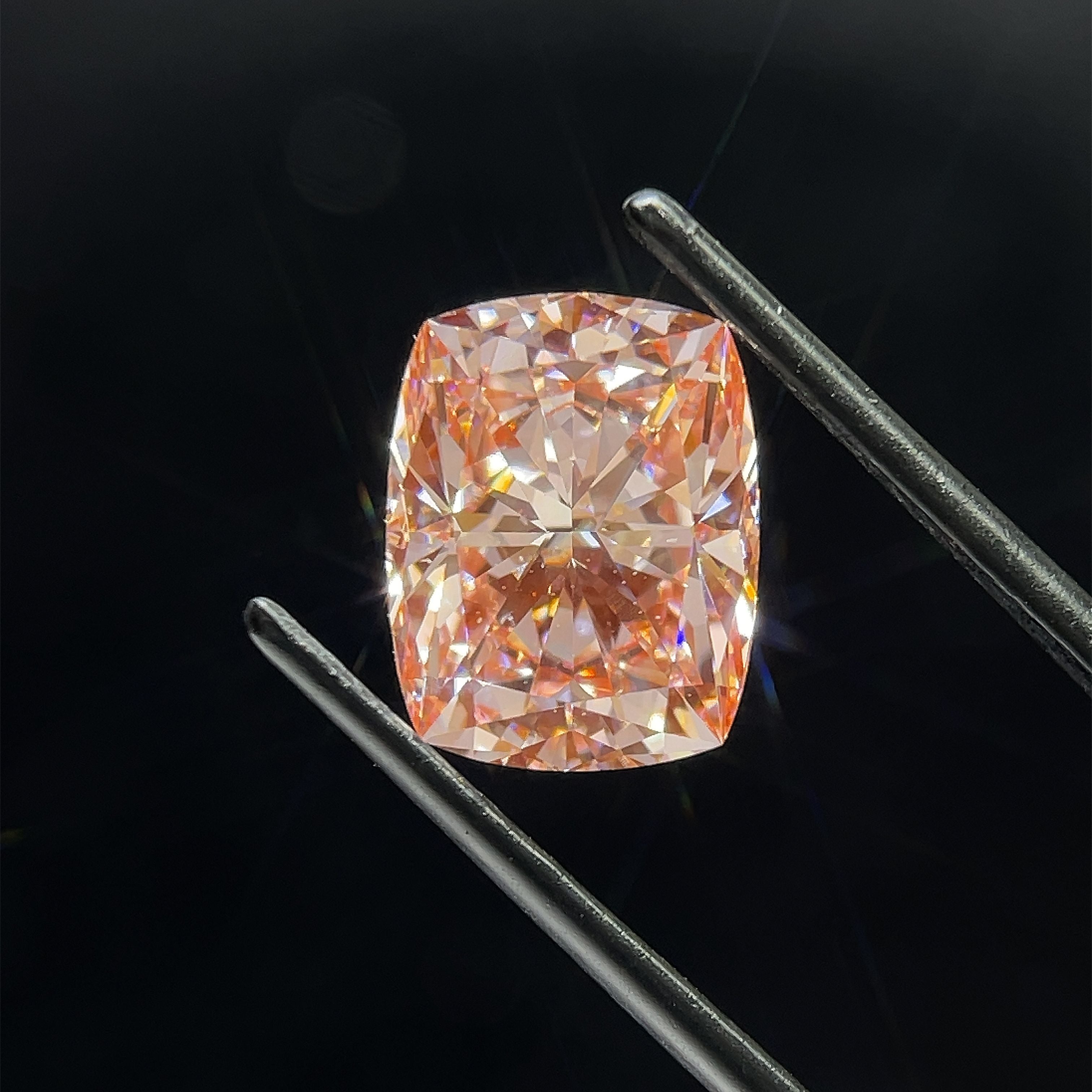 CUSHION BRILLIANT Lab Grown Diamond