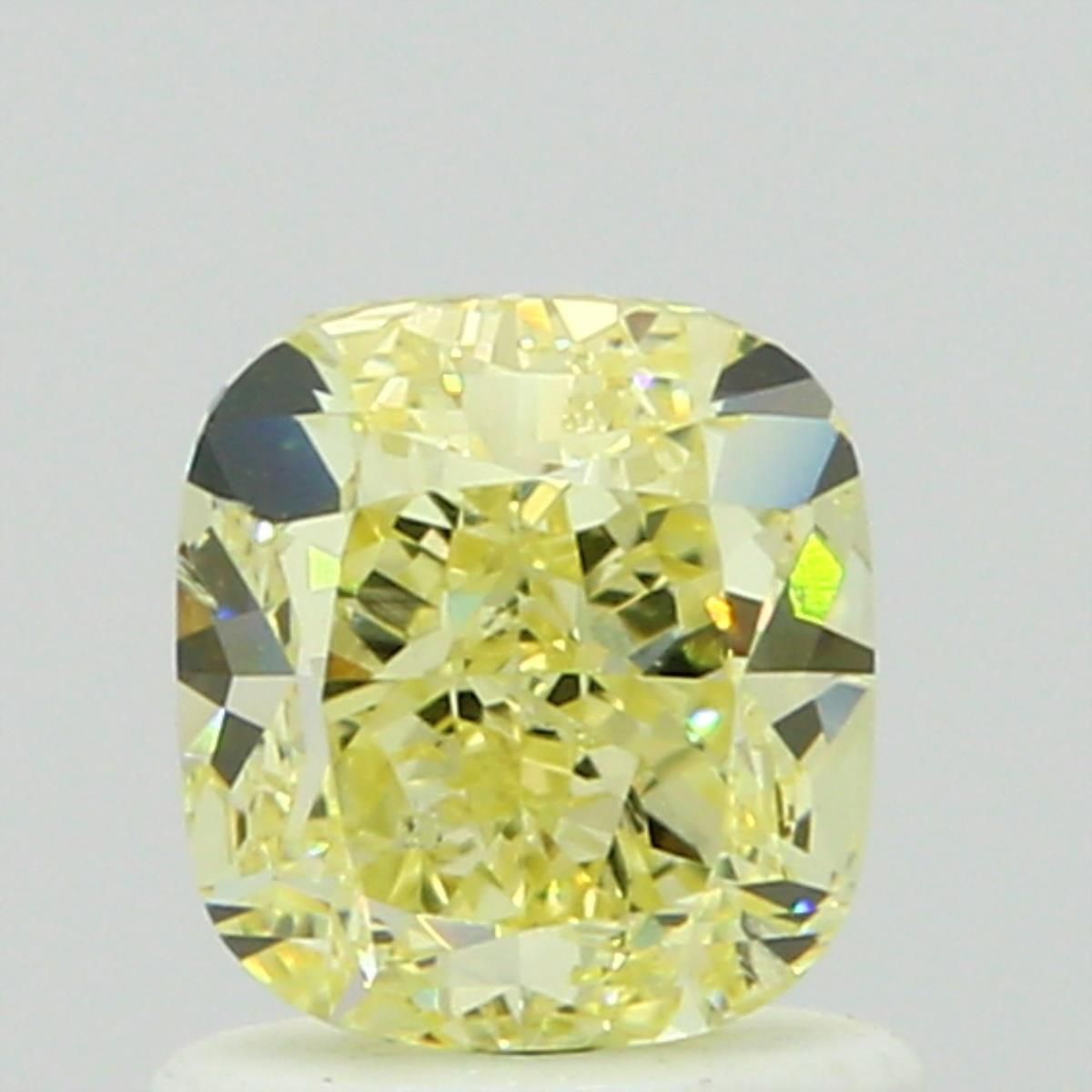 CUSHION BRILLIANT Natural Diamond