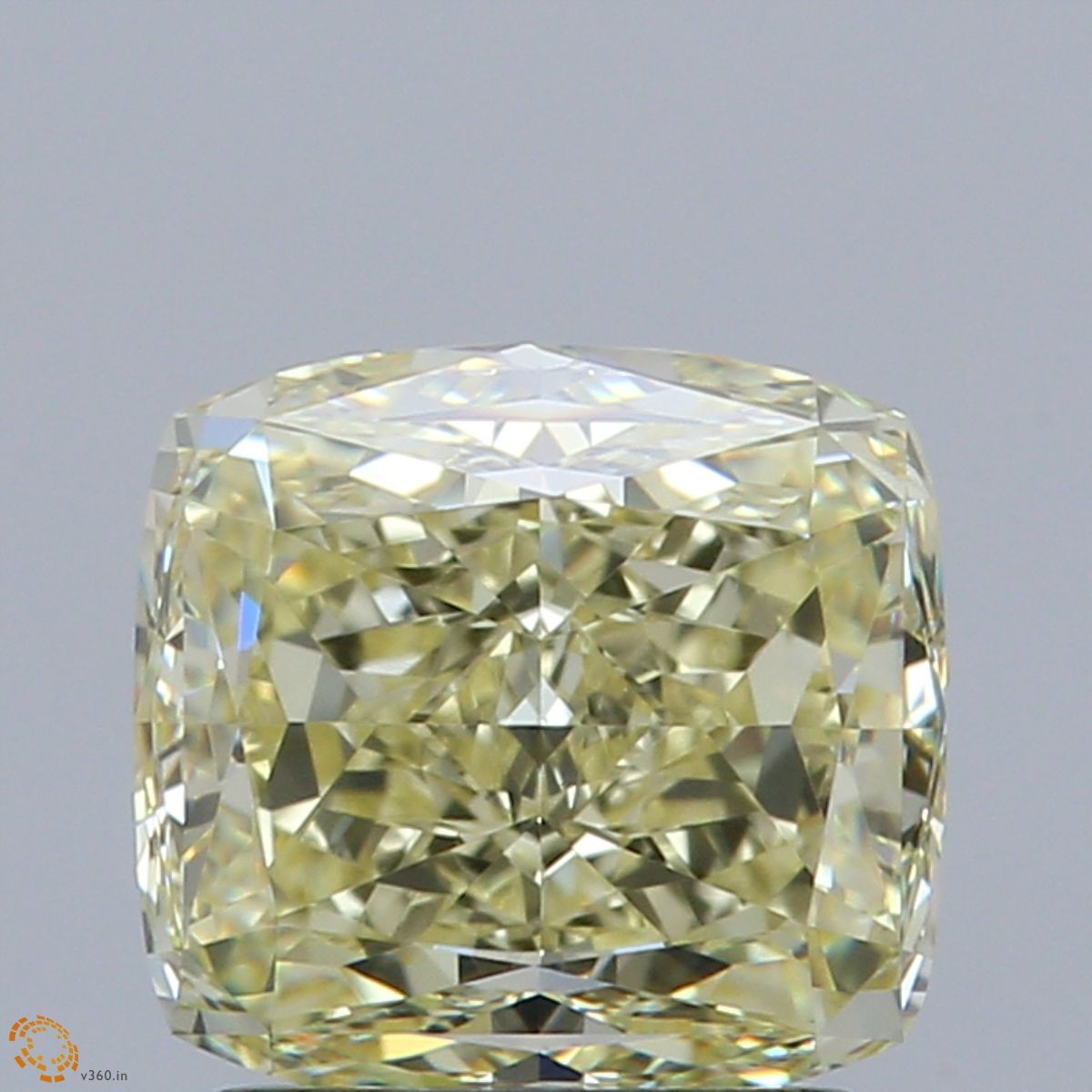 CUSHION BRILLIANT Natural Diamond