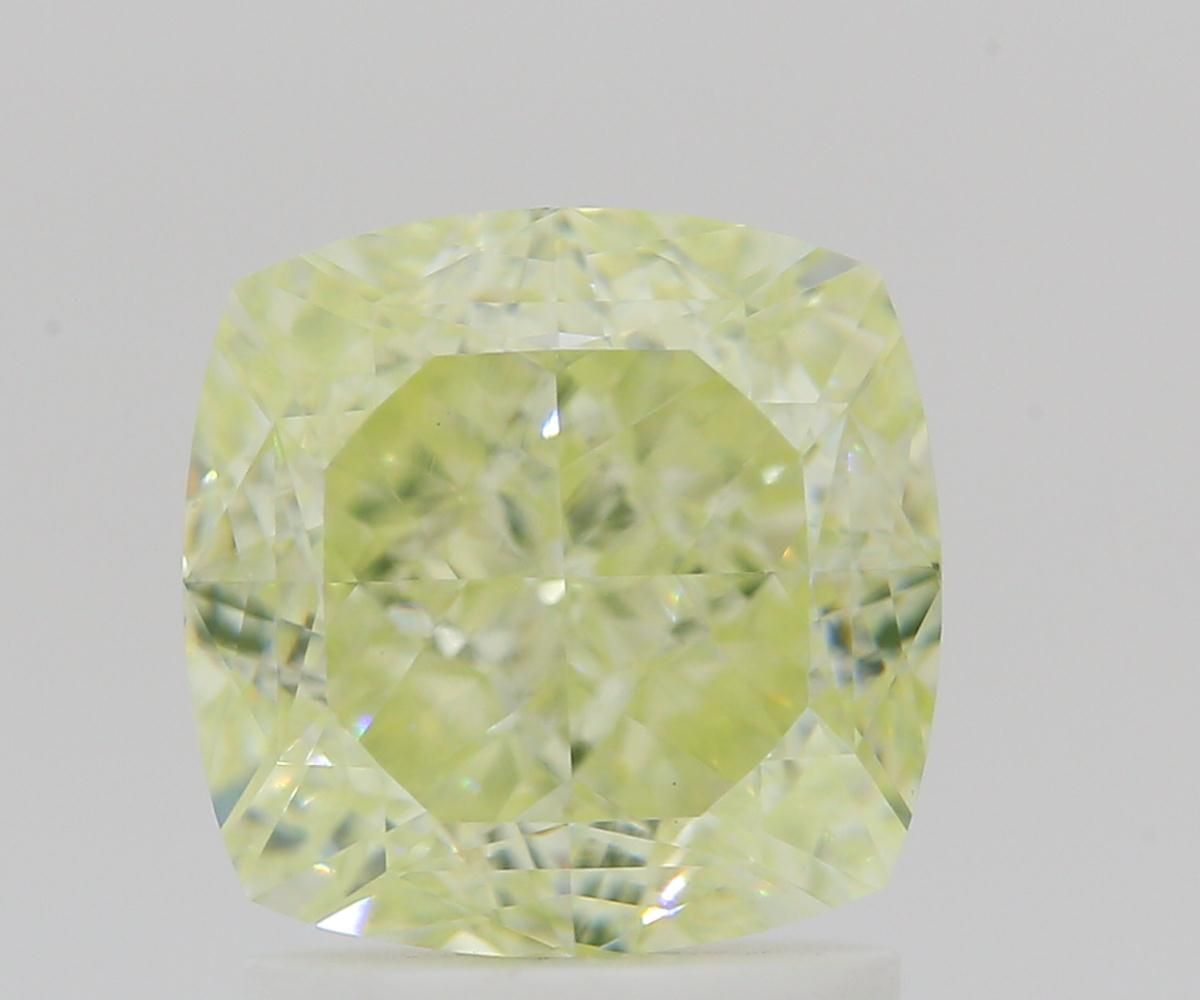 CUSHION BRILLIANT Natural Diamond