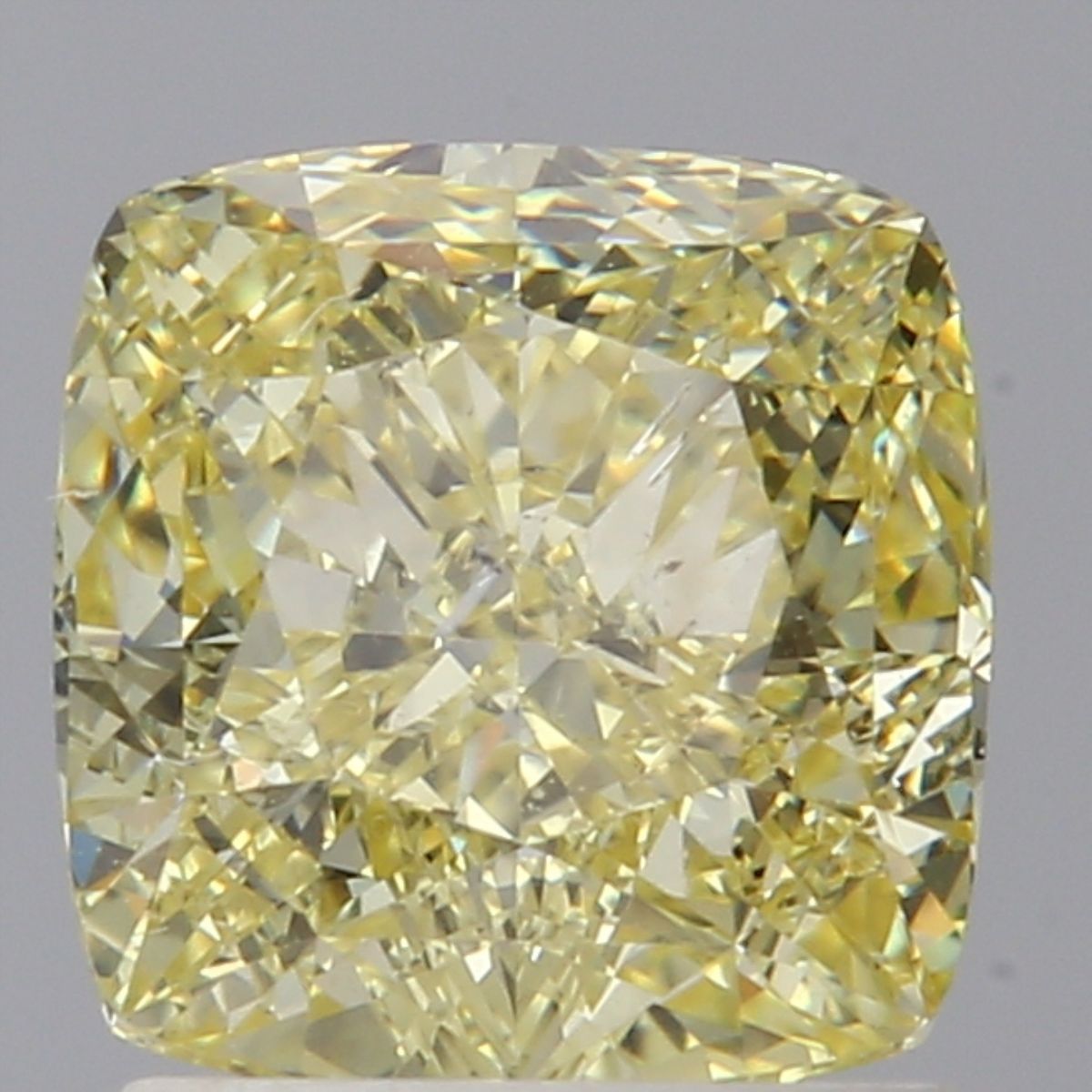 CUSHION BRILLIANT Natural Diamond