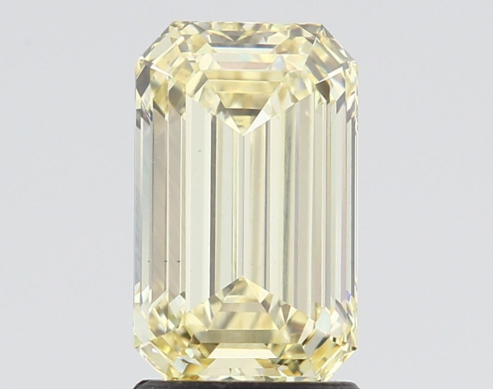 EMERALD Lab Grown Diamond