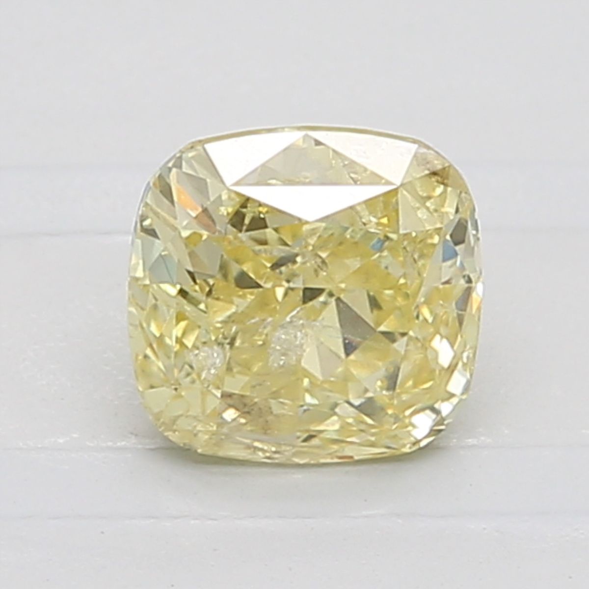 CUSHION BRILLIANT Natural Diamond