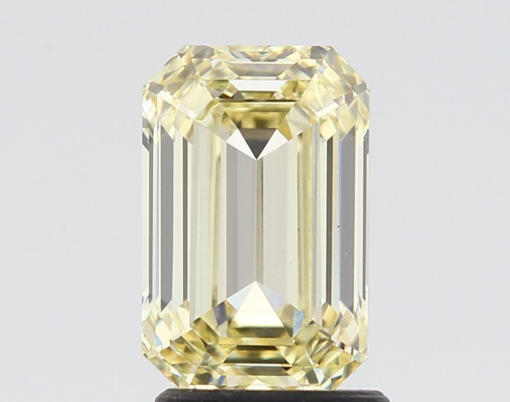 EMERALD Lab Grown Diamond