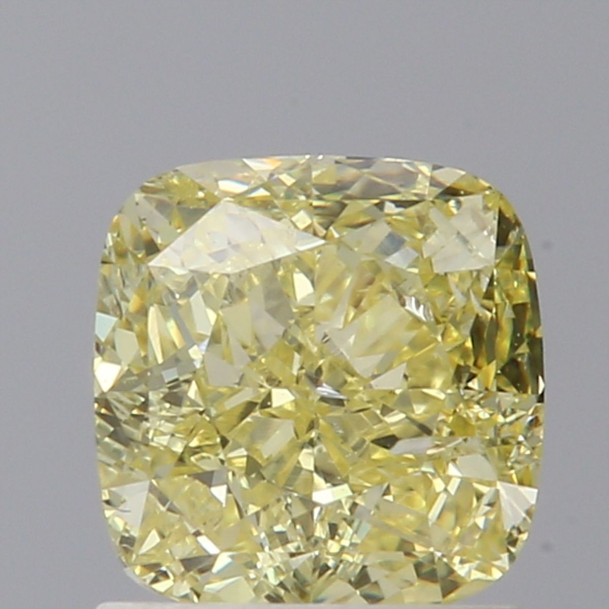 CUSHION BRILLIANT Natural Diamond