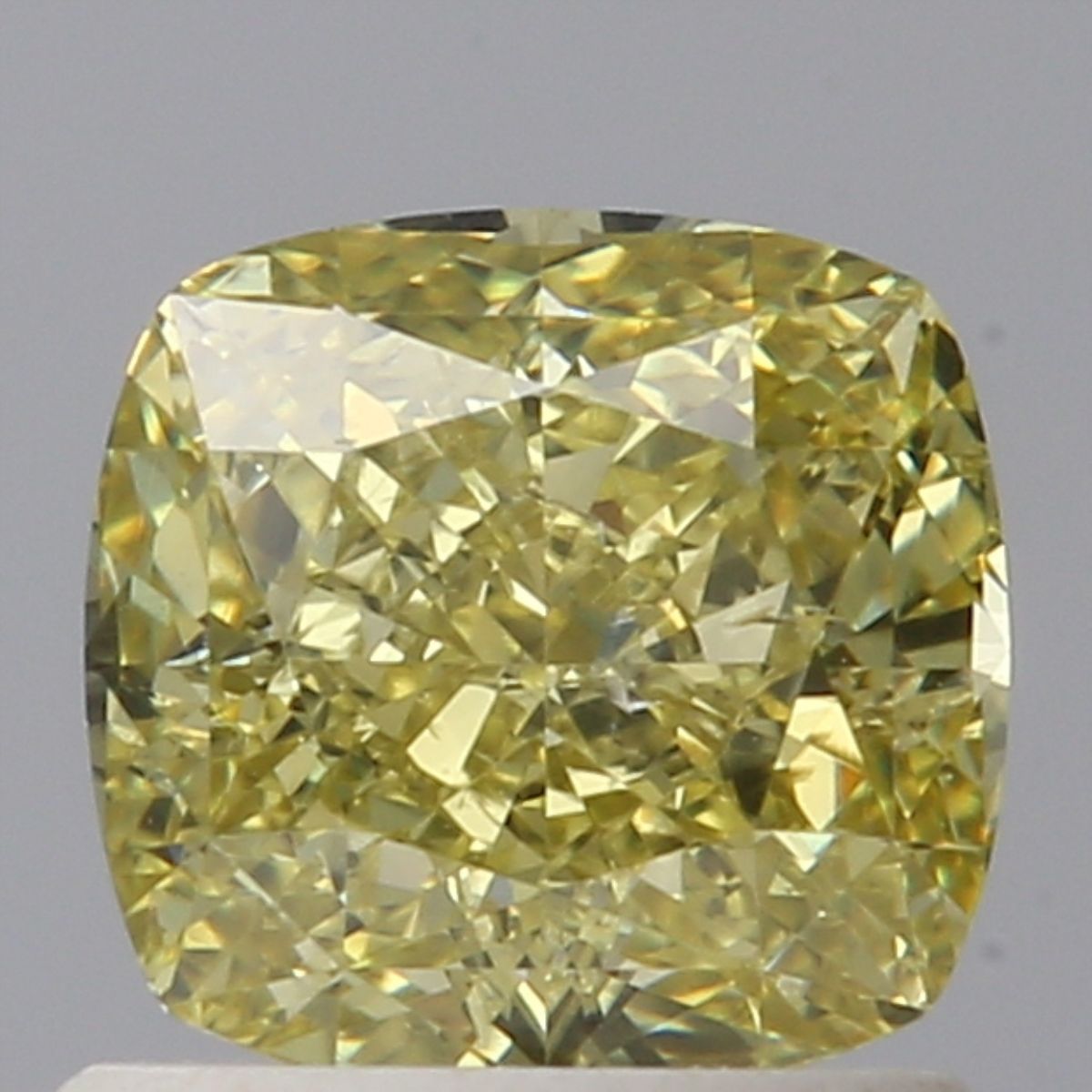 CUSHION BRILLIANT Natural Diamond