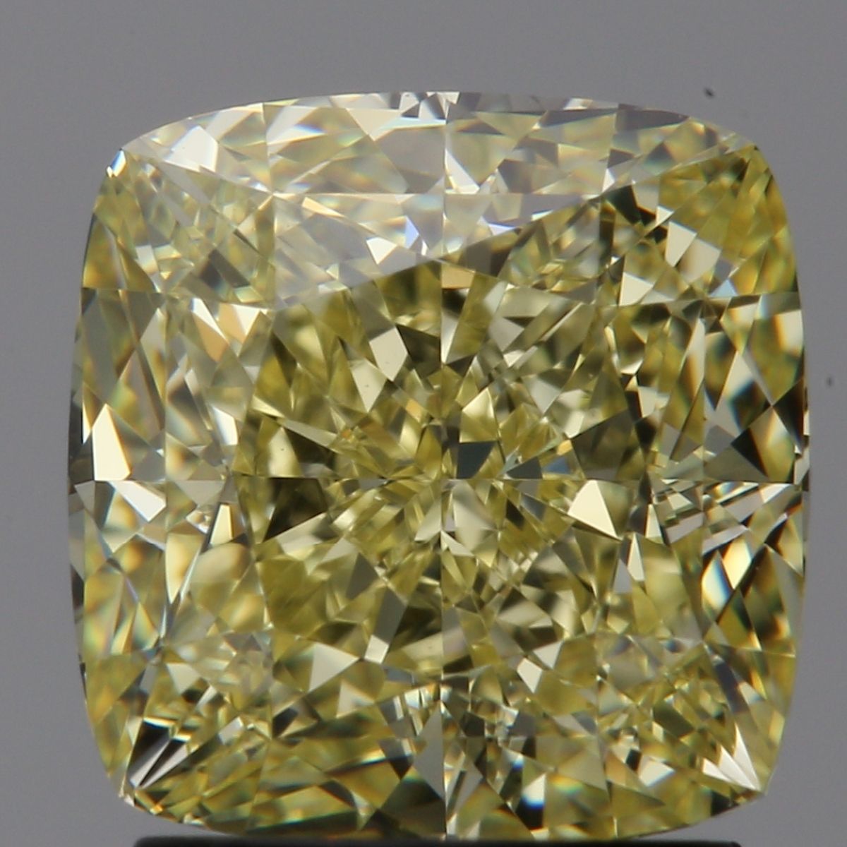 CUSHION BRILLIANT Natural Diamond