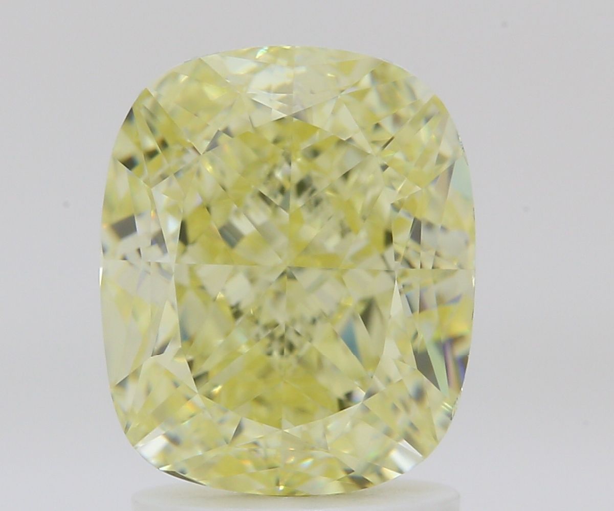 CUSHION BRILLIANT Natural Diamond