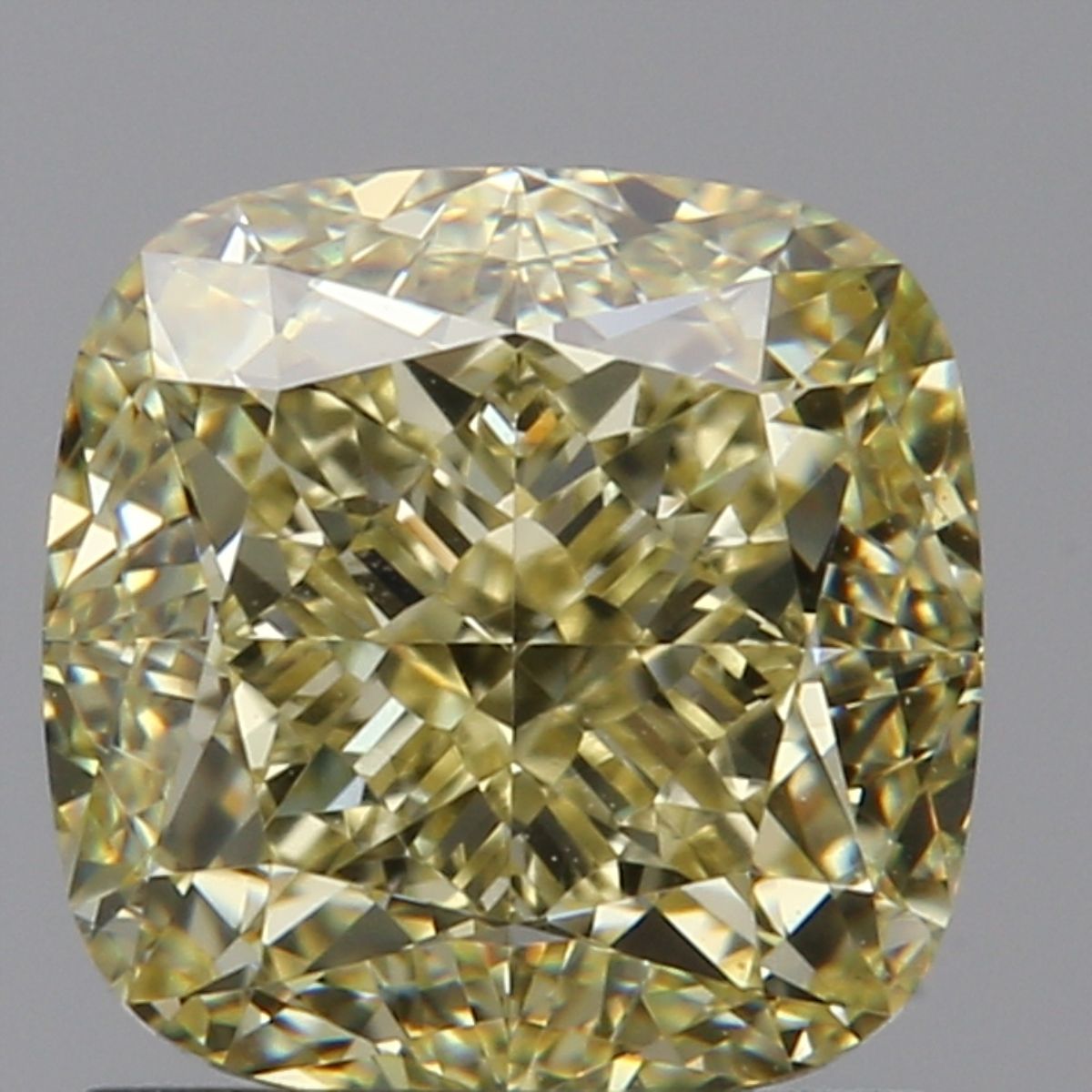 CUSHION BRILLIANT Natural Diamond