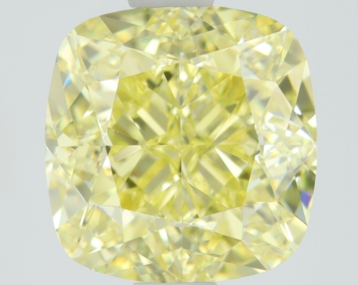 CUSHION BRILLIANT Natural Diamond