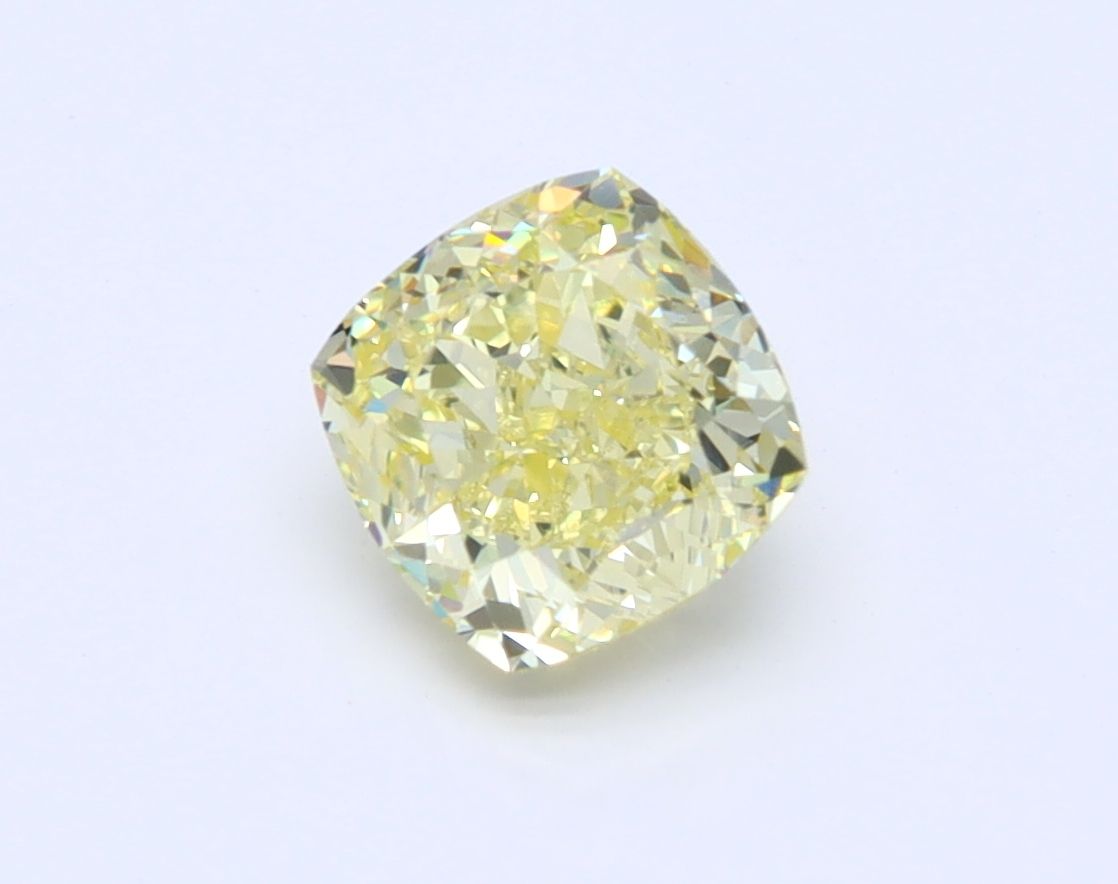 CUSHION BRILLIANT Natural Diamond