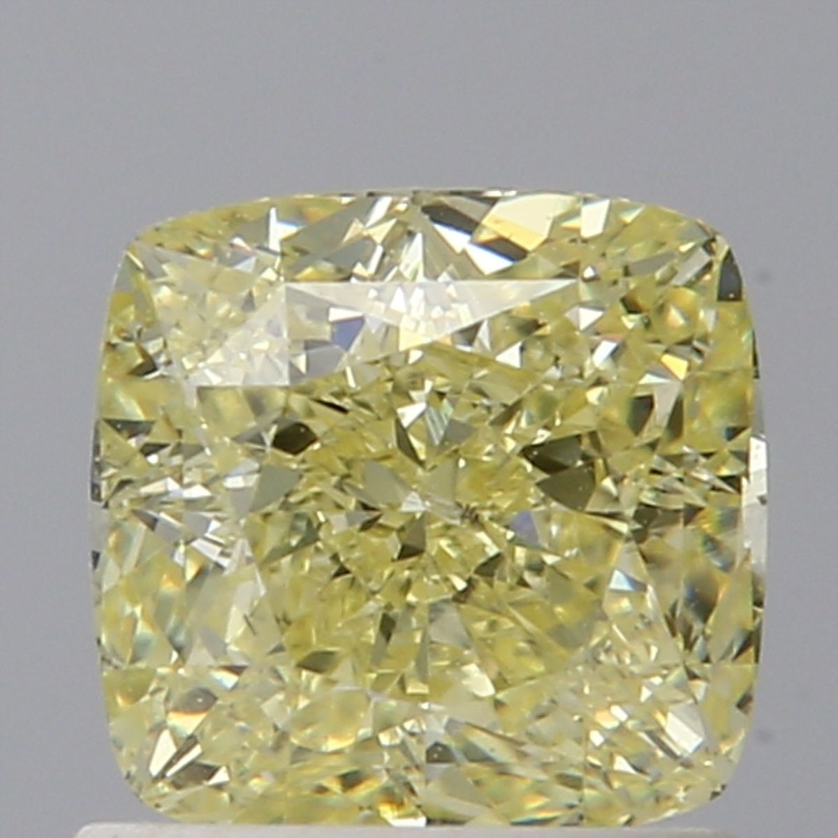 CUSHION BRILLIANT Natural Diamond