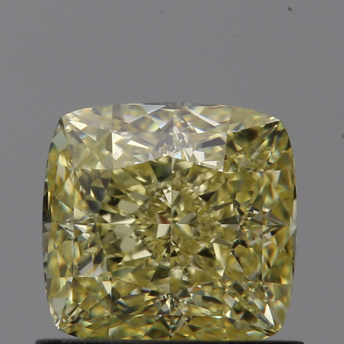 CUSHION BRILLIANT Natural Diamond