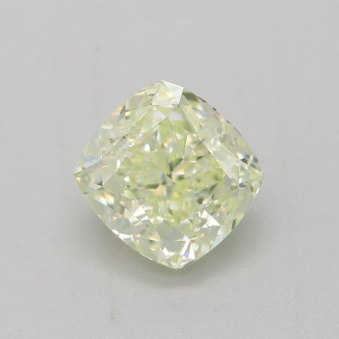 CUSHION BRILLIANT Natural Diamond