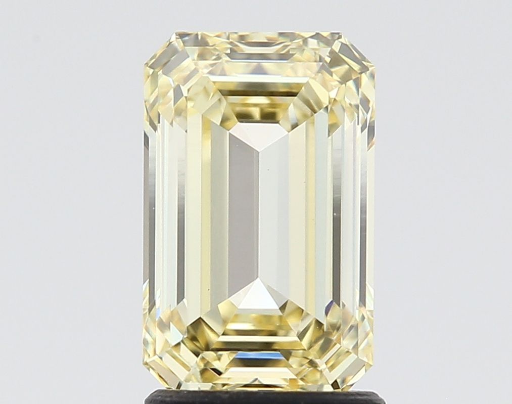 EMERALD Lab Grown Diamond