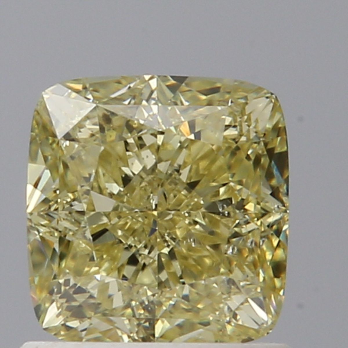 CUSHION BRILLIANT Natural Diamond