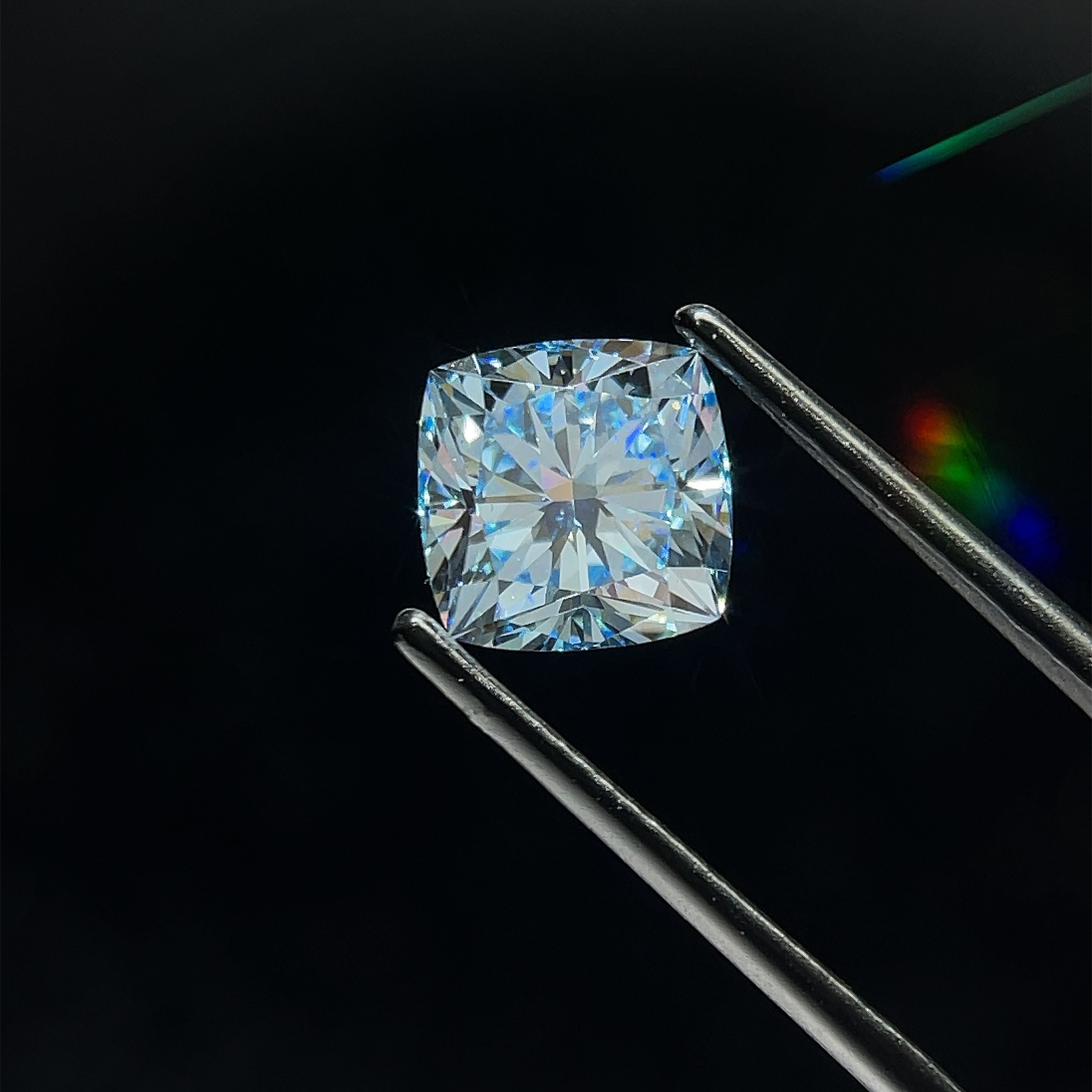 CUSHION BRILLIANT Lab Grown Diamond