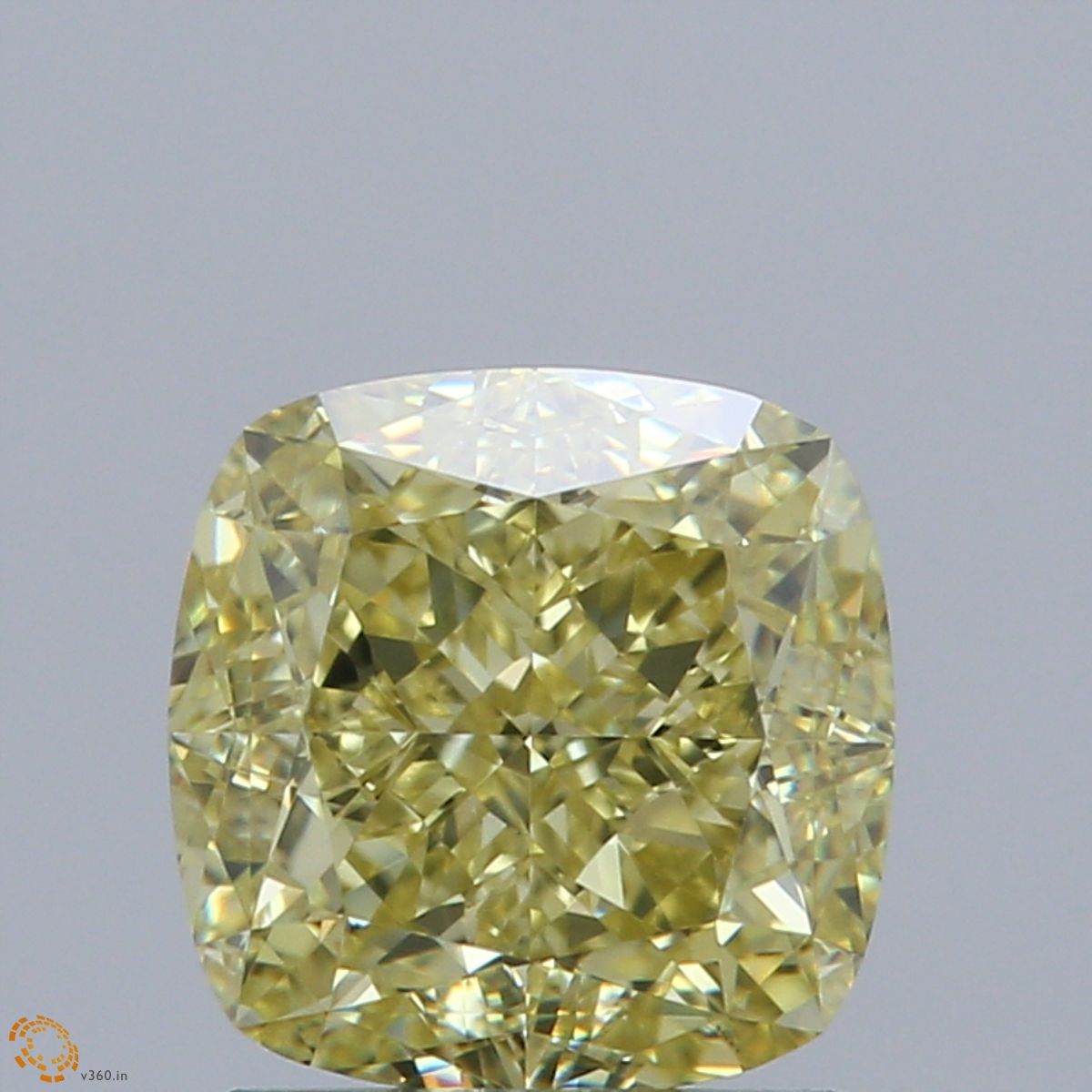 CUSHION BRILLIANT Natural Diamond