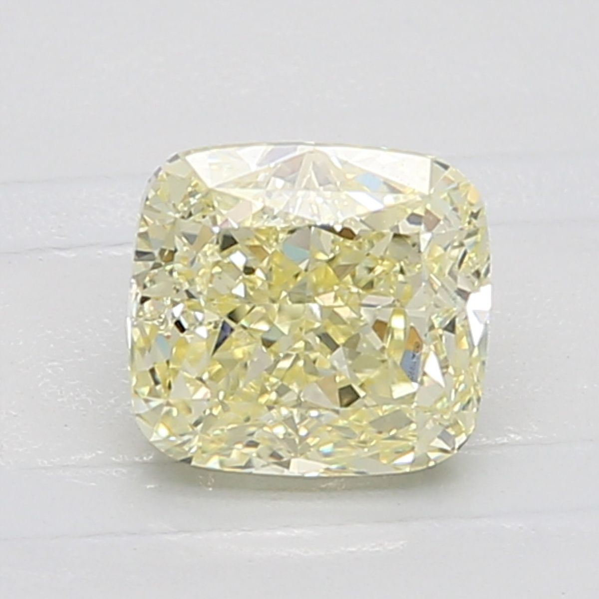 CUSHION BRILLIANT Natural Diamond