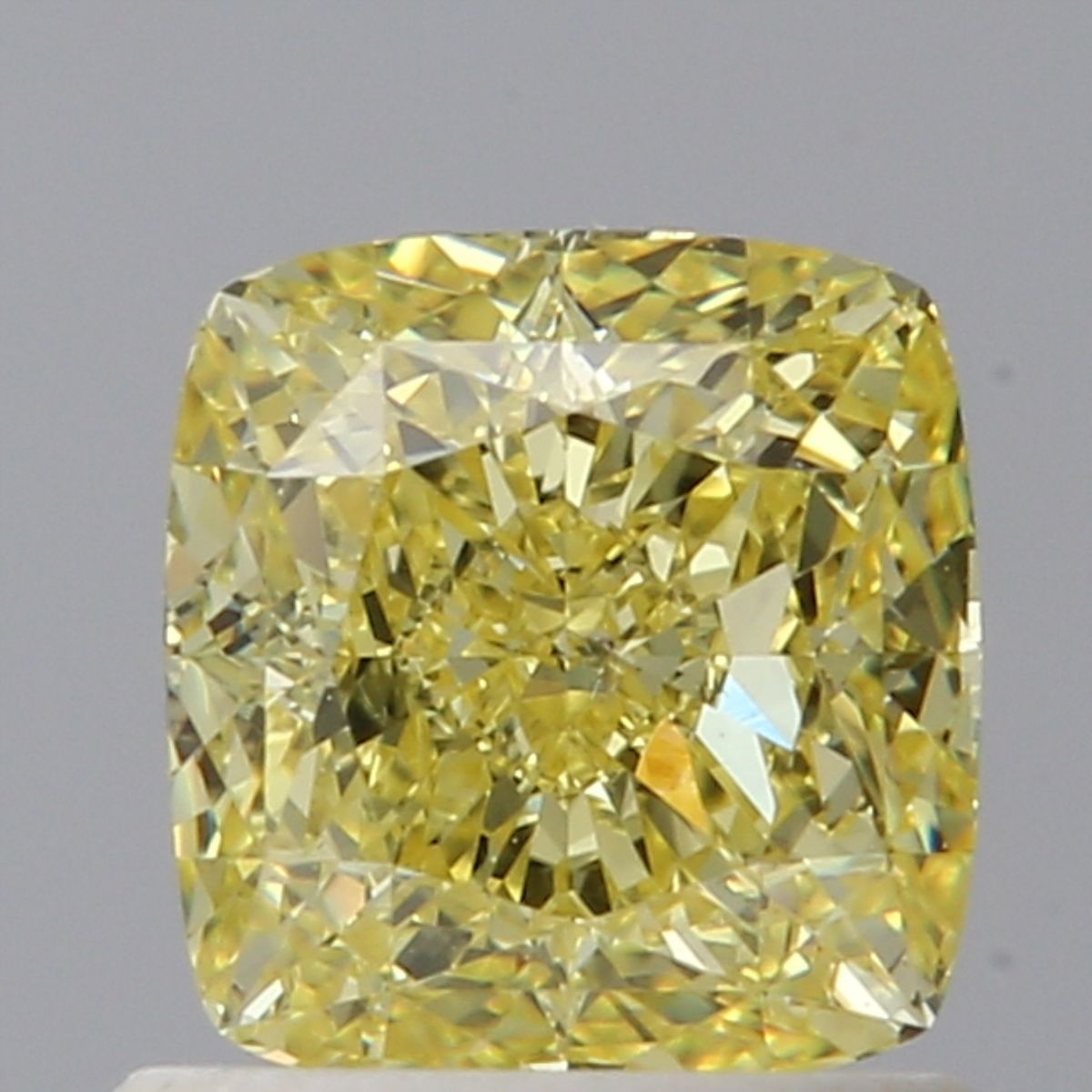 CUSHION BRILLIANT Natural Diamond