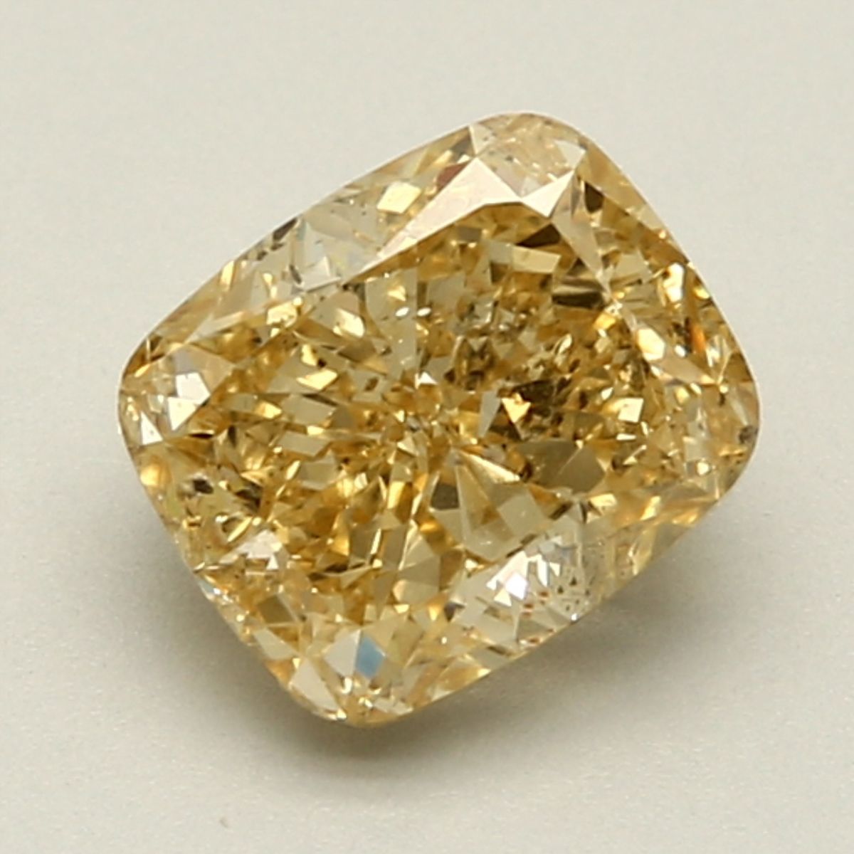 CUSHION BRILLIANT Natural Diamond