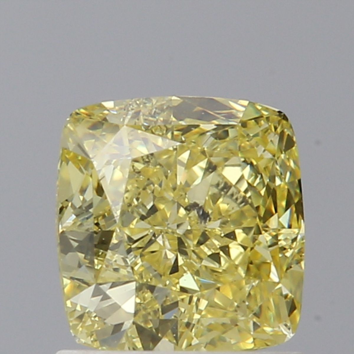 CUSHION BRILLIANT Natural Diamond