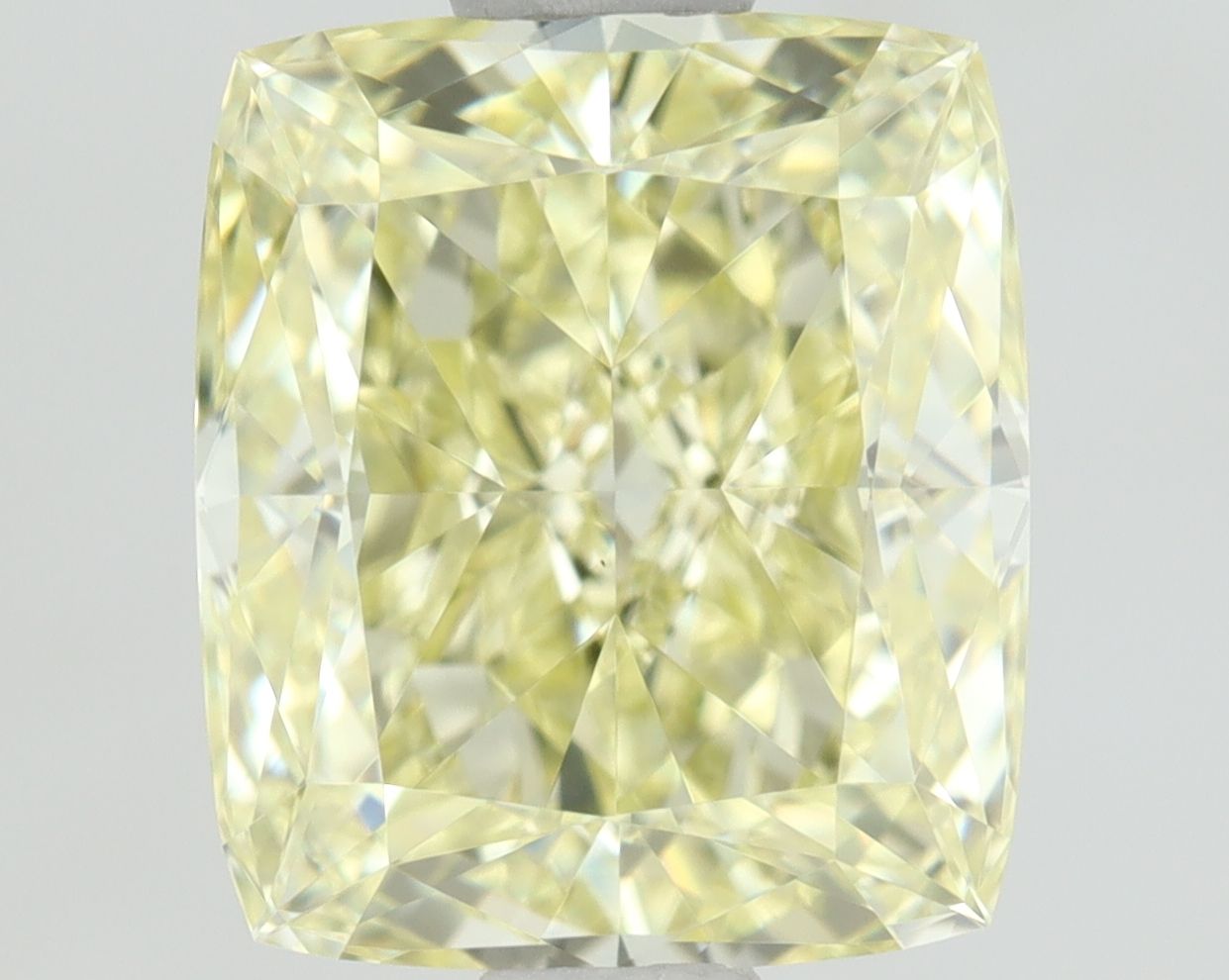 CUSHION BRILLIANT Natural Diamond