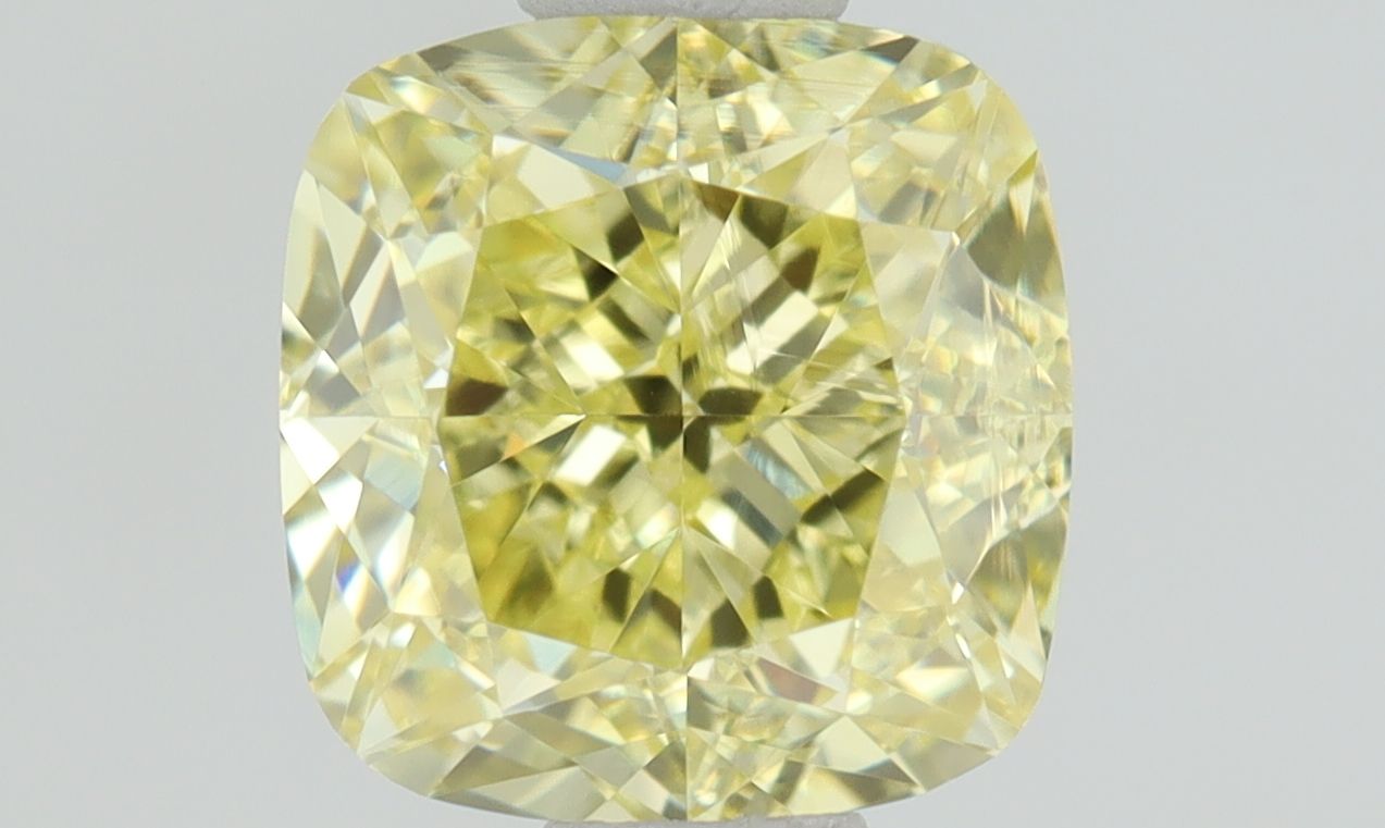 CUSHION BRILLIANT Natural Diamond