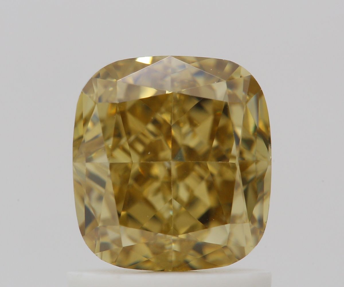 CUSHION BRILLIANT Natural Diamond