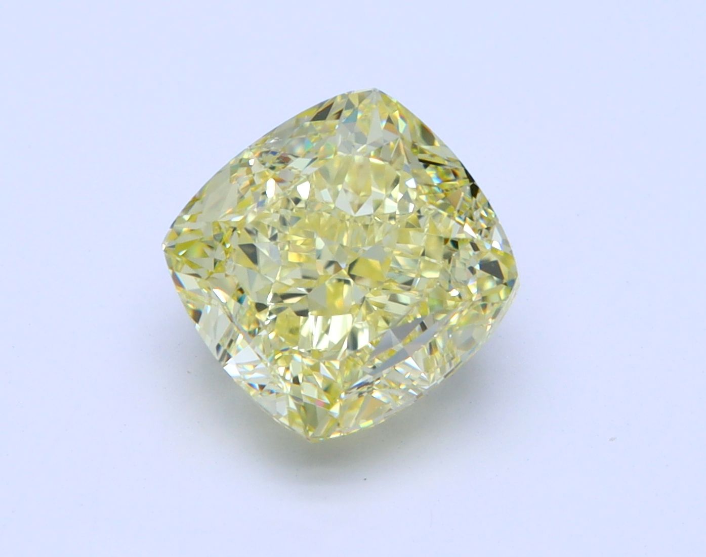 CUSHION BRILLIANT Natural Diamond