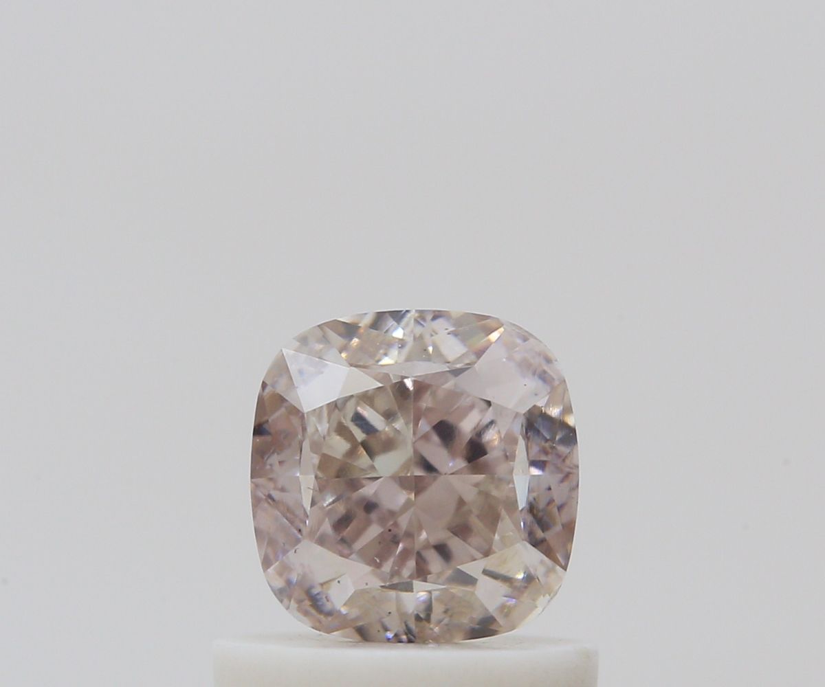 CUSHION BRILLIANT Natural Diamond