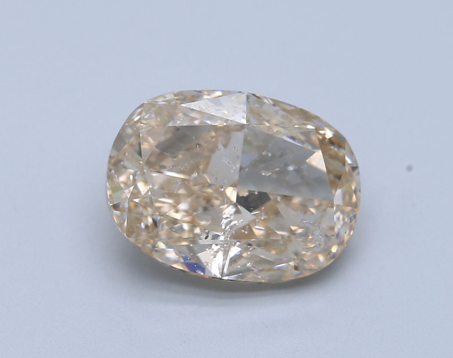 CUSHION BRILLIANT Natural Diamond